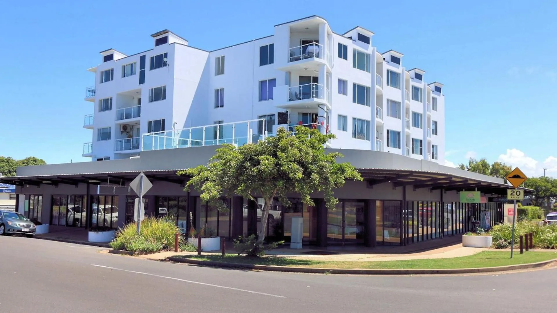 Platinum Apartments Unit 12 Барбара