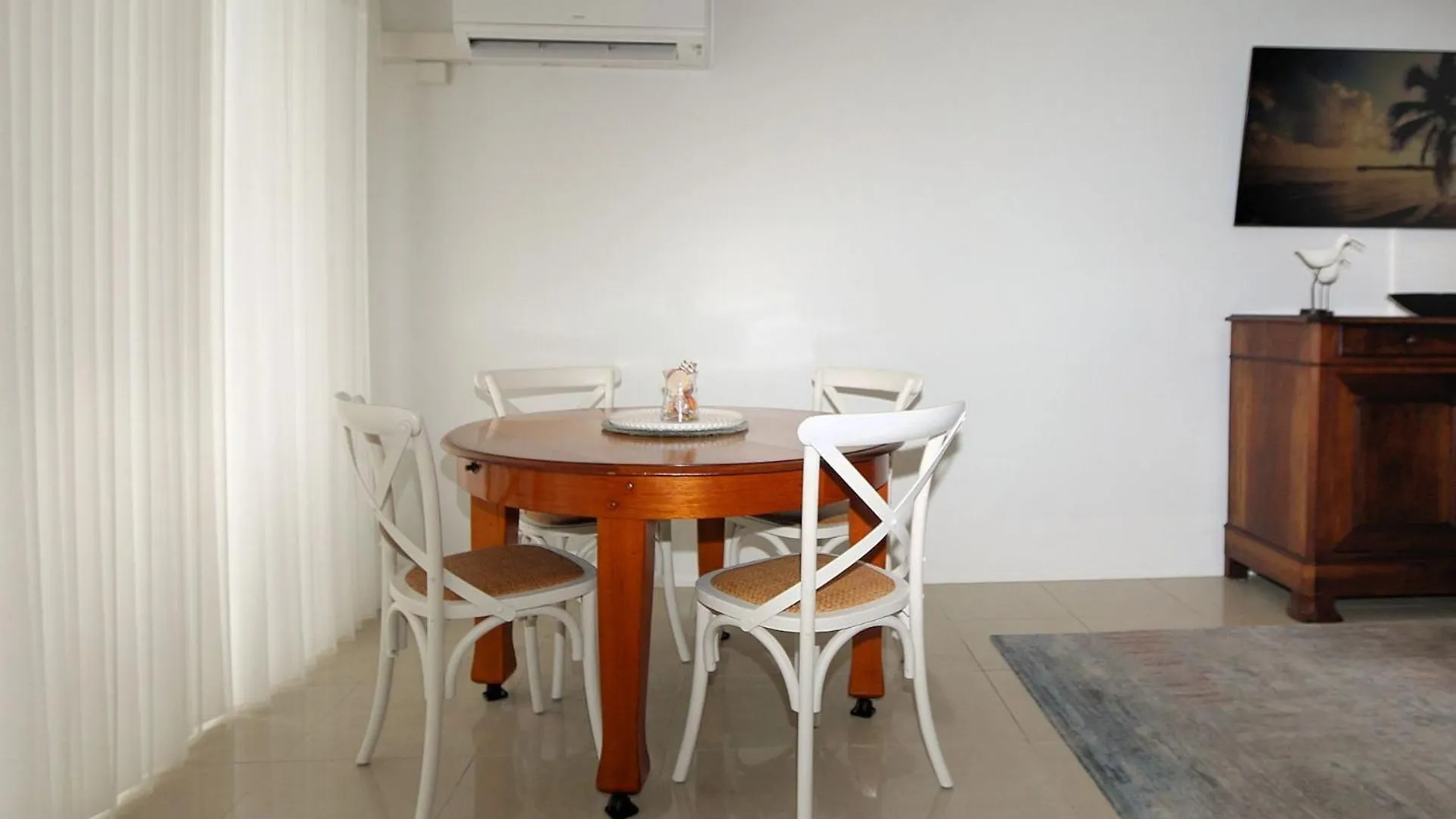 Platinum Apartments Unit 12 Барбара